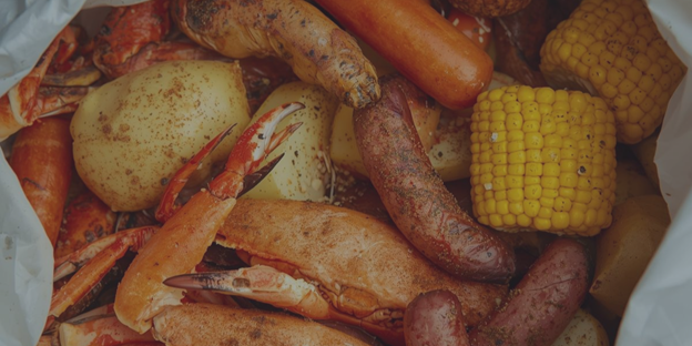 Why Seafood Boils in a Bag Are Trending — And How PanSaver® Pan Liners Make Them Easier for Restaurants